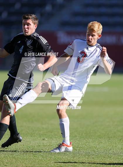 Thumbnail 3 in Kent Denver vs. Jefferson Academy (CHSAA 3A Final) photogallery.