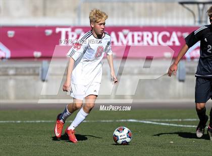 Thumbnail 2 in Kent Denver vs. Jefferson Academy (CHSAA 3A Final) photogallery.