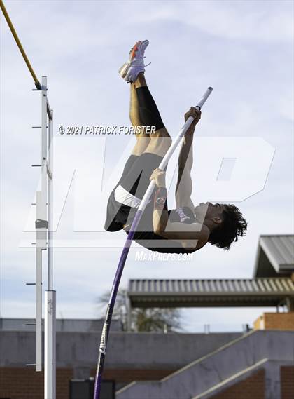 Thumbnail 2 in Alamo Heights Relays 8 photogallery.