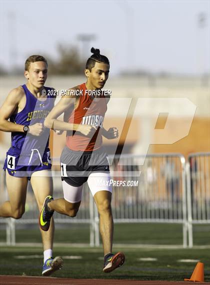 Thumbnail 2 in Alamo Heights Relays 8 photogallery.