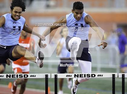 Thumbnail 1 in Alamo Heights Relays 8 photogallery.
