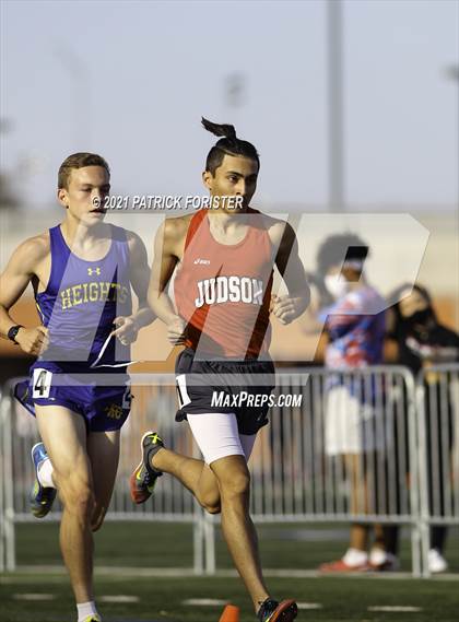 Thumbnail 3 in Alamo Heights Relays 8 photogallery.