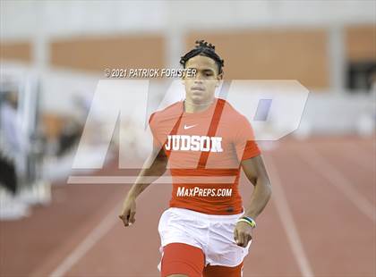 Thumbnail 2 in Alamo Heights Relays 8 photogallery.