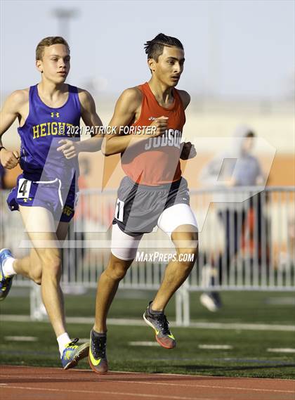 Thumbnail 1 in Alamo Heights Relays 8 photogallery.