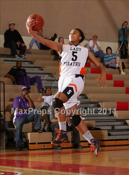 Thumbnail 1 in Pittsburg vs. Liberty (West Coast Holiday Classic) photogallery.