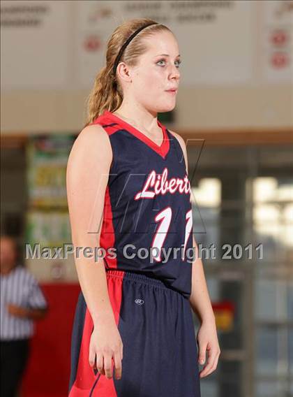 Thumbnail 2 in Pittsburg vs. Liberty (West Coast Holiday Classic) photogallery.