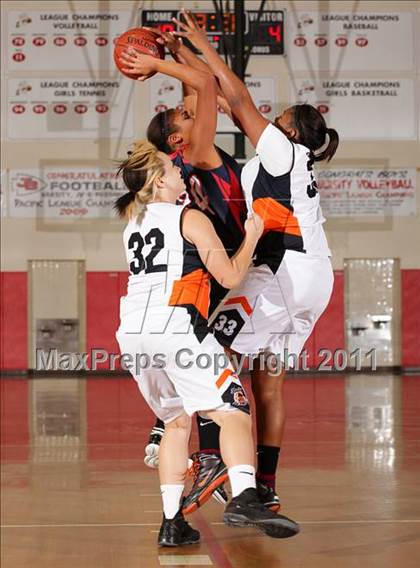 Thumbnail 3 in Pittsburg vs. Liberty (West Coast Holiday Classic) photogallery.