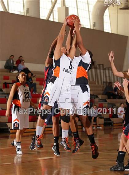 Thumbnail 1 in Pittsburg vs. Liberty (West Coast Holiday Classic) photogallery.