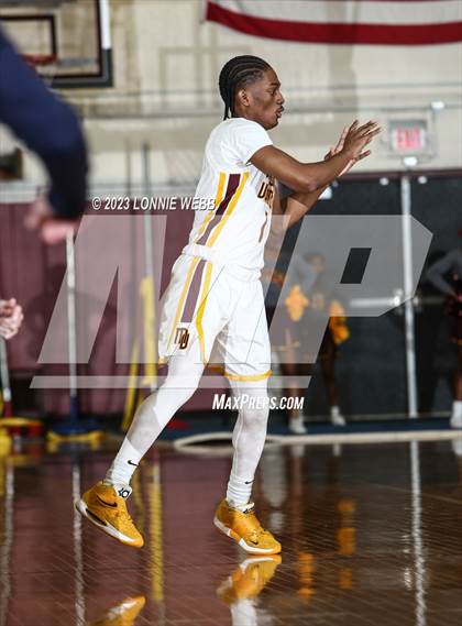 Thumbnail 1 in Suffern vs Mount Vernon (Section 1 Class AA Quarter Final) photogallery.