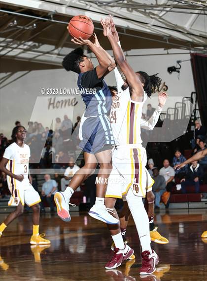 Thumbnail 1 in Suffern vs Mount Vernon (Section 1 Class AA Quarter Final) photogallery.