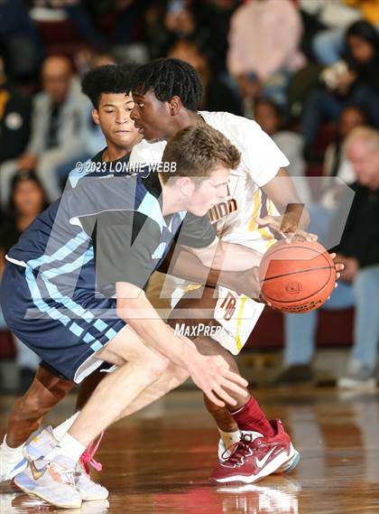 Thumbnail 2 in Suffern vs Mount Vernon (Section 1 Class AA Quarter Final) photogallery.