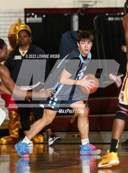 Thumbnail 2 in Suffern vs Mount Vernon (Section 1 Class AA Quarter Final) photogallery.