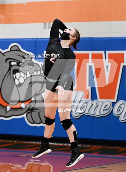 Thumbnail 3 in Livonia vs. Dansville photogallery.