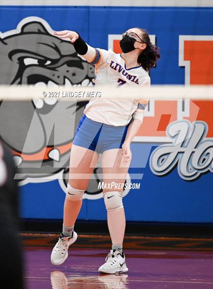 Thumbnail 3 in Livonia vs. Dansville photogallery.