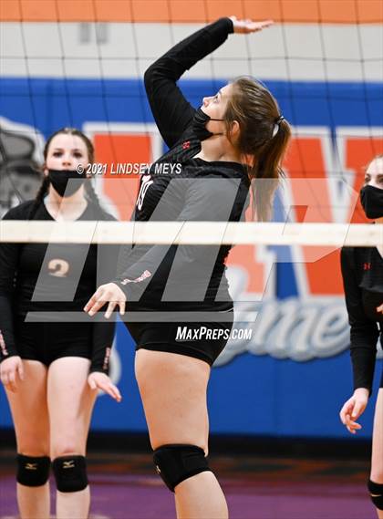 Thumbnail 3 in Livonia vs. Dansville photogallery.