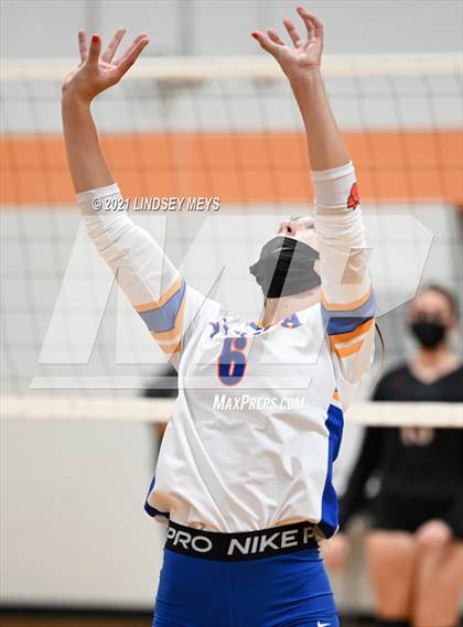 Thumbnail 1 in Livonia vs. Dansville photogallery.
