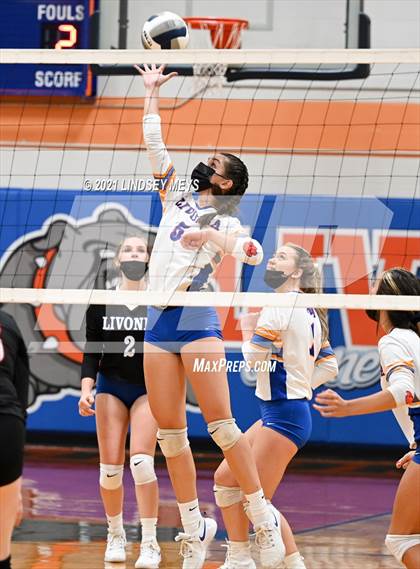 Thumbnail 2 in Livonia vs. Dansville photogallery.