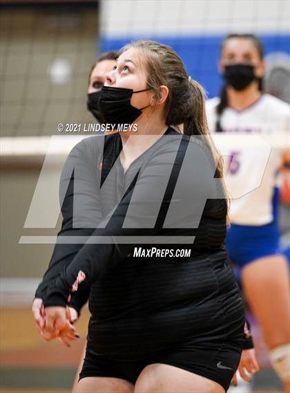 Thumbnail 2 in Livonia vs. Dansville photogallery.