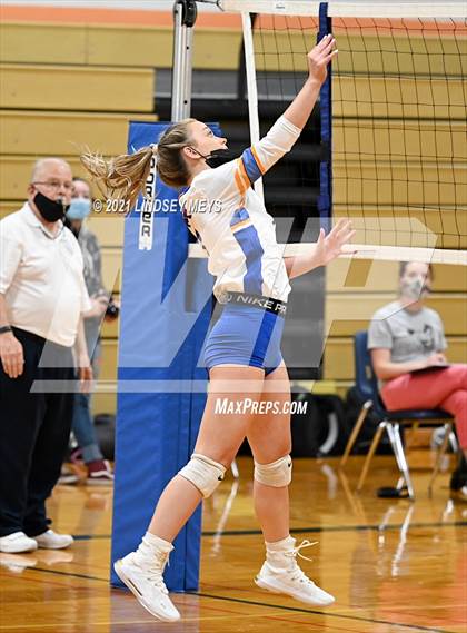 Thumbnail 1 in Livonia vs. Dansville photogallery.