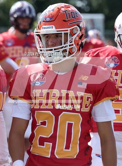 Thumbnail 3 in 34th Maine Lobster Bowl Classic photogallery.