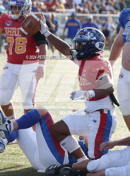 Thumbnail 2 in 34th Maine Lobster Bowl Classic photogallery.