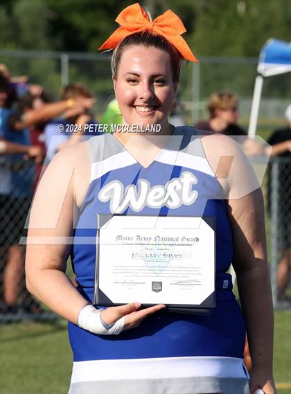 Thumbnail 2 in 34th Maine Lobster Bowl Classic photogallery.