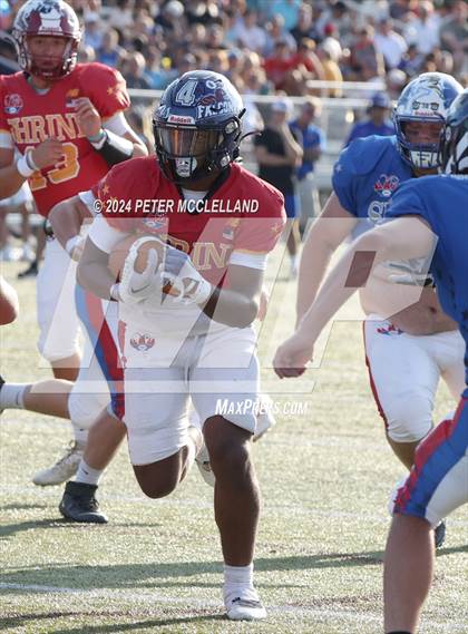 Thumbnail 2 in 34th Maine Lobster Bowl Classic photogallery.