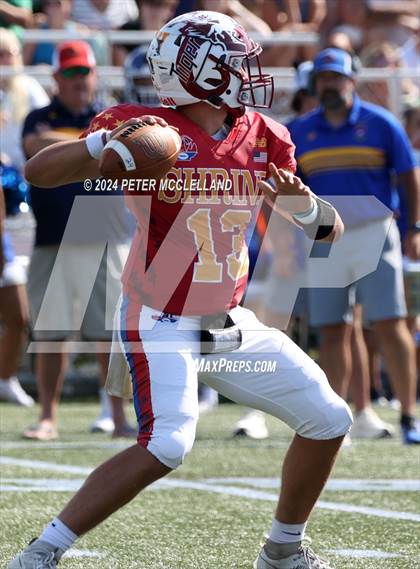 Thumbnail 1 in 34th Maine Lobster Bowl Classic photogallery.