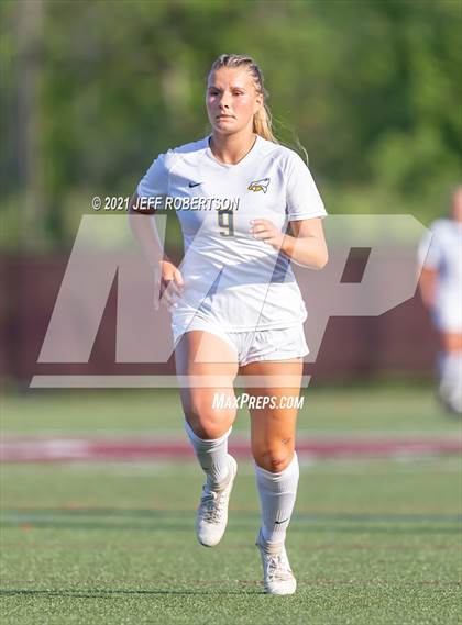 Thumbnail 3 in Forest Hills Central vs Hudsonville (MHSAA D1 Region 1 Finals) photogallery.