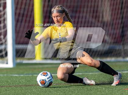 Thumbnail 3 in Forest Hills Central vs Hudsonville (MHSAA D1 Region 1 Finals) photogallery.