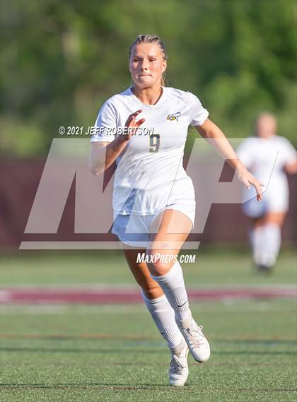 Thumbnail 1 in Forest Hills Central vs Hudsonville (MHSAA D1 Region 1 Finals) photogallery.