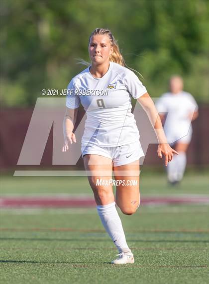 Thumbnail 3 in Forest Hills Central vs Hudsonville (MHSAA D1 Region 1 Finals) photogallery.