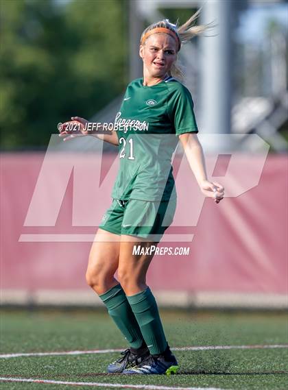 Thumbnail 3 in Forest Hills Central vs Hudsonville (MHSAA D1 Region 1 Finals) photogallery.
