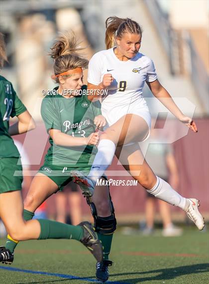 Thumbnail 2 in Forest Hills Central vs Hudsonville (MHSAA D1 Region 1 Finals) photogallery.