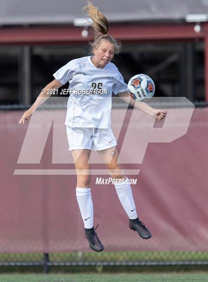 Thumbnail 2 in Forest Hills Central vs Hudsonville (MHSAA D1 Region 1 Finals) photogallery.