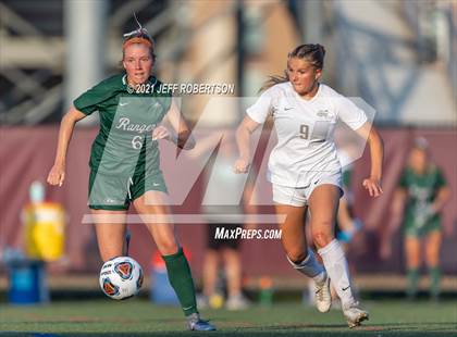Thumbnail 3 in Forest Hills Central vs Hudsonville (MHSAA D1 Region 1 Finals) photogallery.
