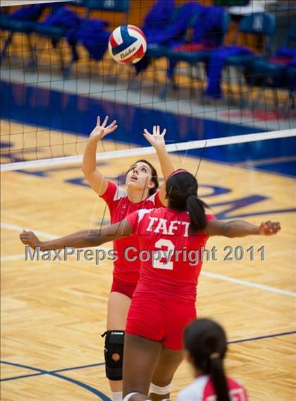 Thumbnail 1 in Taft @ Warren photogallery.