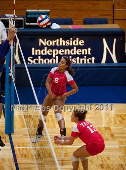 Thumbnail 1 in Taft @ Warren photogallery.