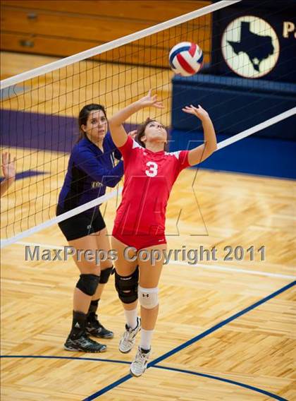 Thumbnail 2 in Taft @ Warren photogallery.