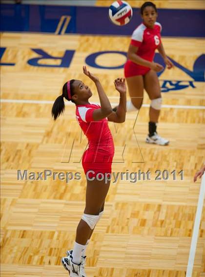 Thumbnail 1 in Taft @ Warren photogallery.