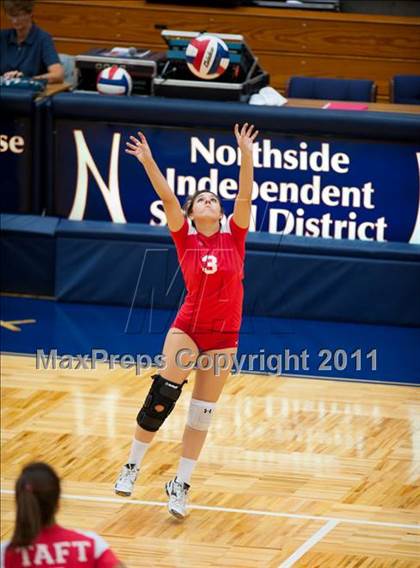 Thumbnail 3 in Taft @ Warren photogallery.