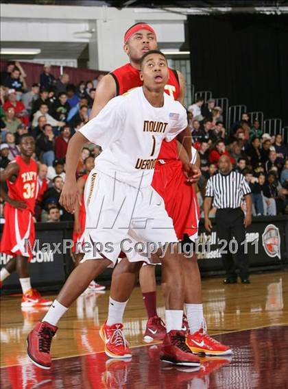 Thumbnail 3 in Taft vs. Mt. Vernon (Spalding Hoophall Classic) photogallery.