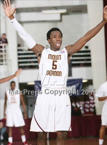Thumbnail 1 in Taft vs. Mt. Vernon (Spalding Hoophall Classic) photogallery.