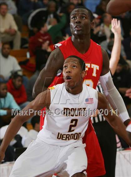 Thumbnail 1 in Taft vs. Mt. Vernon (Spalding Hoophall Classic) photogallery.