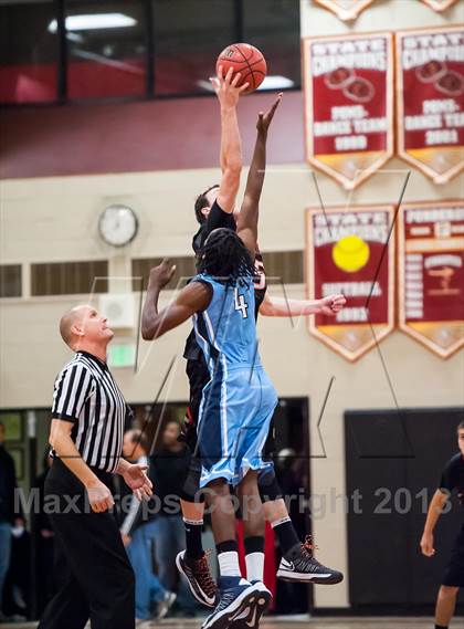 Thumbnail 1 in Vista PEAK Prep vs. Grand Junction (Ponderosa Invitational) photogallery.