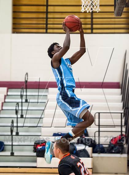 Thumbnail 3 in Vista PEAK Prep vs. Grand Junction (Ponderosa Invitational) photogallery.