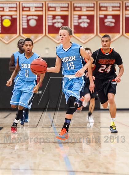 Thumbnail 2 in Vista PEAK Prep vs. Grand Junction (Ponderosa Invitational) photogallery.