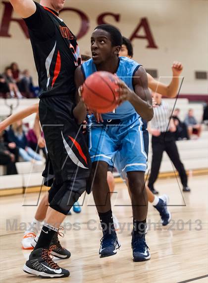 Thumbnail 1 in Vista PEAK Prep vs. Grand Junction (Ponderosa Invitational) photogallery.