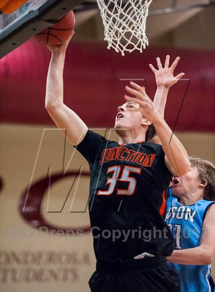 Thumbnail 3 in Vista PEAK Prep vs. Grand Junction (Ponderosa Invitational) photogallery.