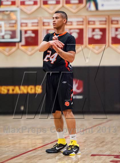 Thumbnail 1 in Vista PEAK Prep vs. Grand Junction (Ponderosa Invitational) photogallery.